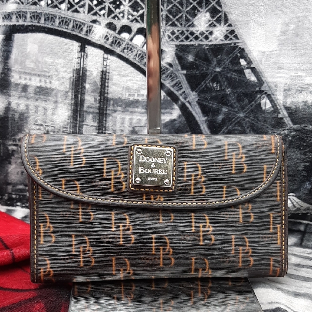 Dooney & Bourke Continental Clutch